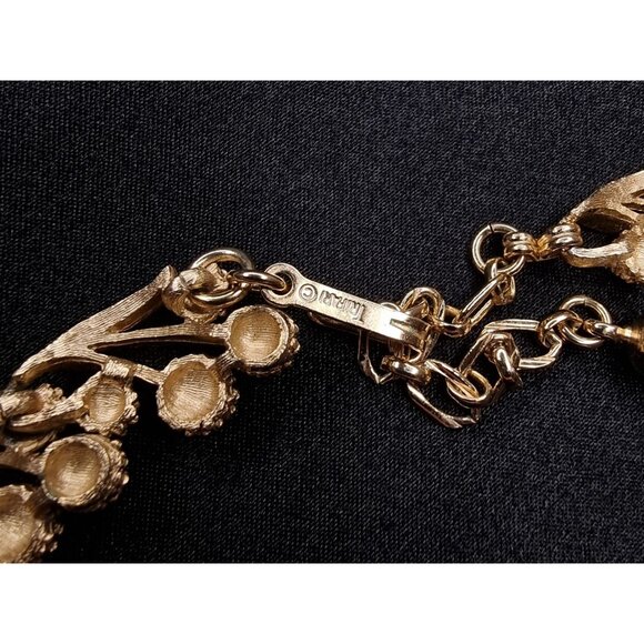 Rare Find Vintage TRIFARI 1960s Gold-Tone Flower Choker Necklace - Picture 6 of 6